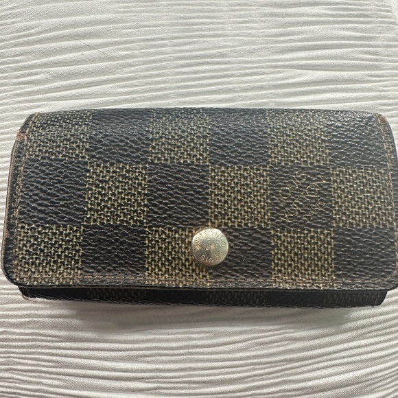 LOUIS VUITTON DAMIER EBENE 4 KEY HOLDER Authentic - Picture 1 of 13
